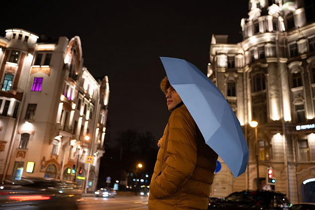 Зонт складной Show Up со светоотражающим куполом, синий с логотипом в Екатеринбурге заказать по выгодной цене в кибермаркете AvroraStore