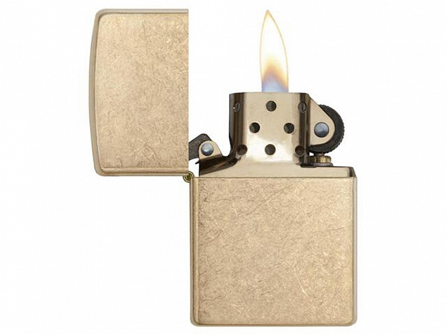 Зажигалка ZIPPO Armor™с покрытием Tumbled Brass с логотипом в Екатеринбурге заказать по выгодной цене в кибермаркете AvroraStore