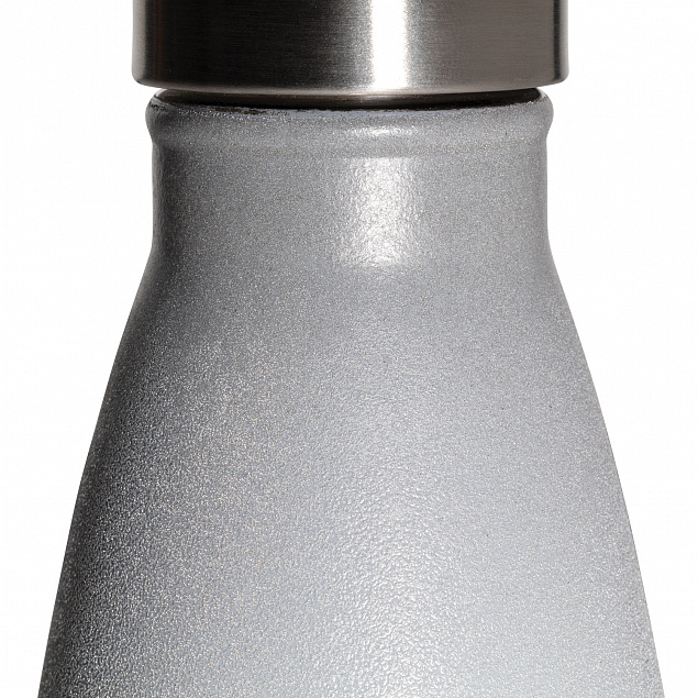 Вакуумная бутылка со светоотражающим покрытием с логотипом в Екатеринбурге заказать по выгодной цене в кибермаркете AvroraStore