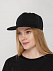 Бейсболка Snapback с прямым козырьком, черная с логотипом в Екатеринбурге заказать по выгодной цене в кибермаркете AvroraStore