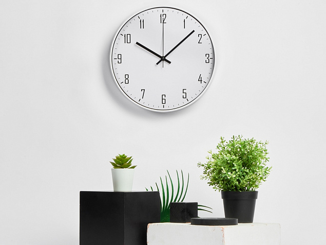 Пластиковые настенные часы «Carte blanche» с логотипом в Екатеринбурге заказать по выгодной цене в кибермаркете AvroraStore